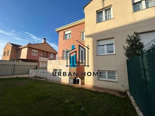 Chalet en venta en Villaquilambre