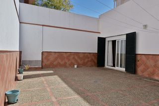 Casa adosada en venta en Colores - Entreparques en Sevilla