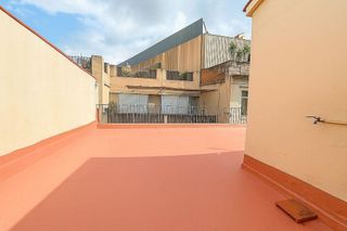 Ático en venta en El Raval en Barcelona