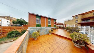 Chalet en venta en La Roureda en Viladecans