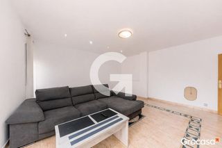Casa pareada en venta en Centre en Sant Boi de Llobregat