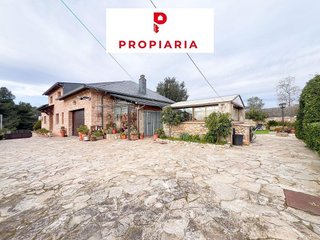 Chalet en venta en Vallirana