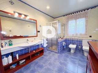 Chalet en venta en Vallirana