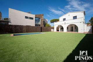 Chalet en venta en Mira-sol en Sant Cugat del Vallès