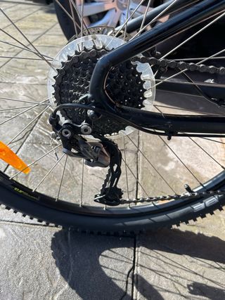 Bicicleta GT Avalanche Mujer Negra/Amarilla