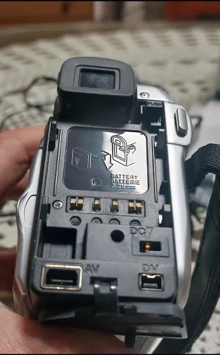 Videocámara JVC GR-D240E MiniDV.