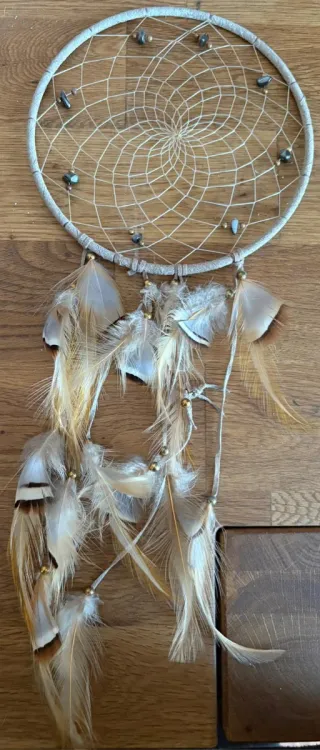 Acchiappasogni con piume e perline