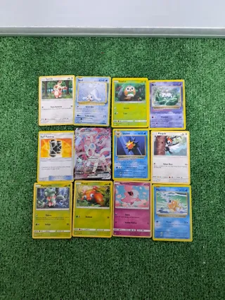 Lote cartas Pokémon en caja metálica