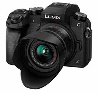 Cámara Panasonic Lumix Negra