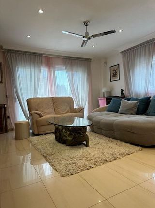 Chalet en venta en Vilablareix