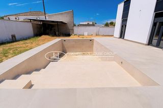 Chalet en venta en La Banda - Campo de Fútbol en Chiclana de la Frontera