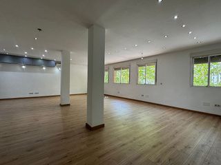 Local comercial en alquiler en Castillejos en Madrid