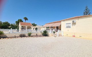 Chalet en venta en Catral