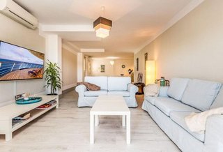 Piso en venta en Nueva Andalucía centro en Marbella