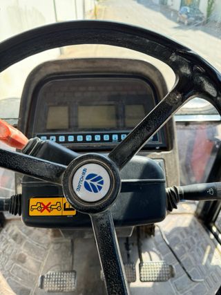 Tractor New Holland M115