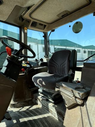 Tractor New Holland M115