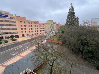 Piso en venta en Huerta del Rey en Valladolid