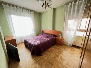Piso en venta en Huerta del Rey en Valladolid