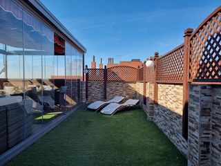 Dúplex en venta en Orcasitas en Madrid