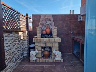 Dúplex en venta en Orcasitas en Madrid