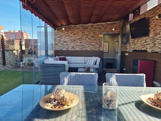 Dúplex en venta en Orcasitas en Madrid