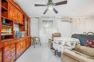Piso en venta en Parque Alcosa - Jardines del Edén en Sevilla
