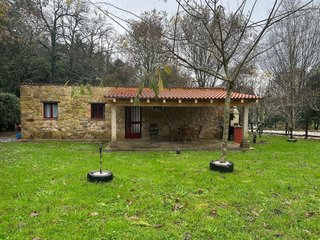 Chalet en alquiler en Brión