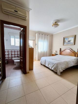 Casa en venta en Sanlúcar la Mayor
