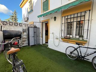 Casa adosada en venta en Playamar en Torremolinos
