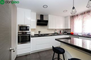 Casa pareada en venta en Zubia (La)