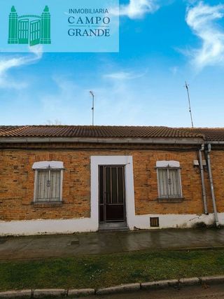 Casa adosada en venta en Venta de Baños