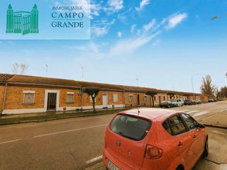 Casa adosada en venta en Venta de Baños