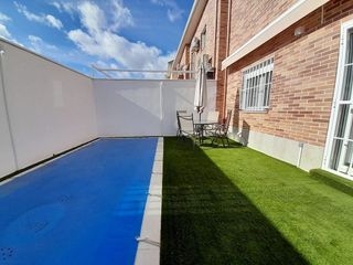 Casa pareada en venta en San Martín de la Vega