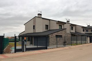 Chalet en venta en Tudela de Duero