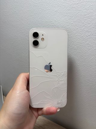 iPhone 12 da riparare