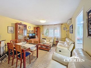 Casa adosada en venta en El Guinardó en Barcelona