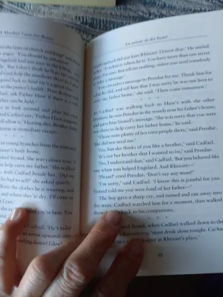 Oxford Bookworms 4. A Morbid Taste for Bones