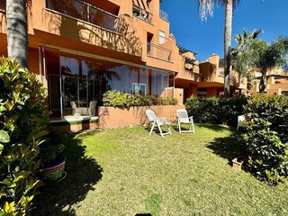 Piso en venta en Los Naranjos - Las Brisas en Marbella