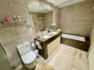 Piso en venta en Los Naranjos - Las Brisas en Marbella