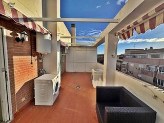 Ático en venta en Carolinas Altas en Alicante