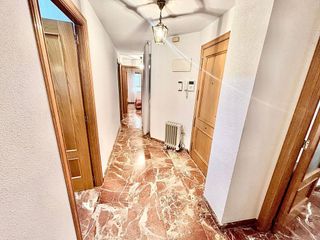 Piso en venta en Mercado en Alicante