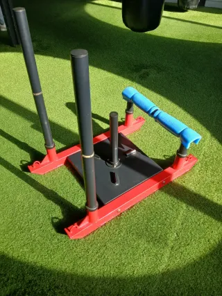 Trineo de empuje y arrastre para entrenamiento