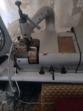 Pfaff 1193 Máquina de Coser Rebajadora