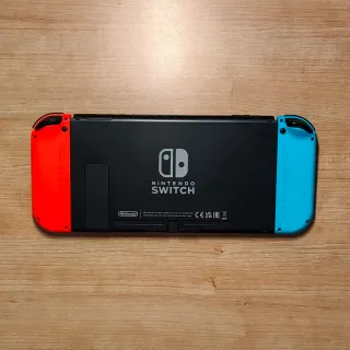 Nintendo Switch Blu e Rosso + Mario Kart 8 Deluxe