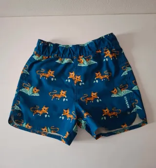 Lote Ropa Baño Niño: 2 Bañadores y 2 Camisetas