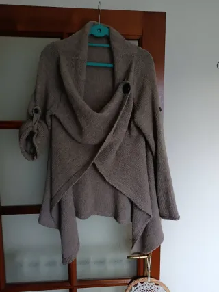 Cardigan mantella manica lunga beige