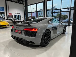 Audi R8 V10 PLUS QUATTRO 2016