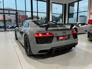 Audi R8 V10 PLUS QUATTRO 2016
