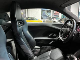 Audi R8 V10 PLUS QUATTRO 2016