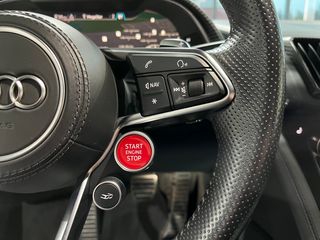 Audi R8 V10 PLUS QUATTRO 2016